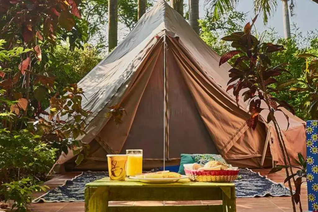 hospedaje en tent de lujo, camping